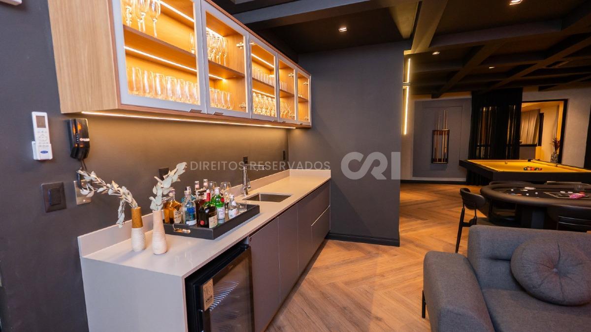 Apartamento com 3 Dormitórios no Edifício Portal da Brava na Praia dos Amores em Balneário Camboriú