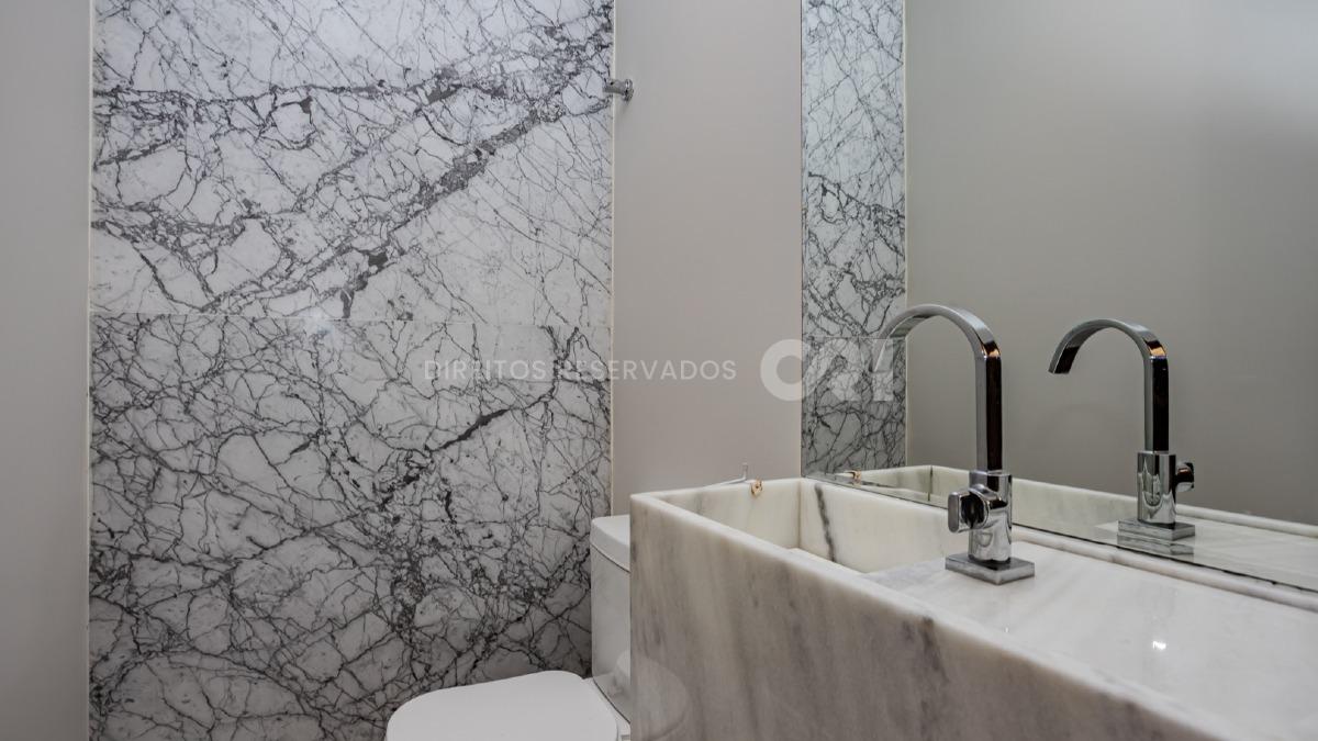 Apartamento com 3 Suítes no Amores da Brava Club House na Praia Brava, Itajaí.