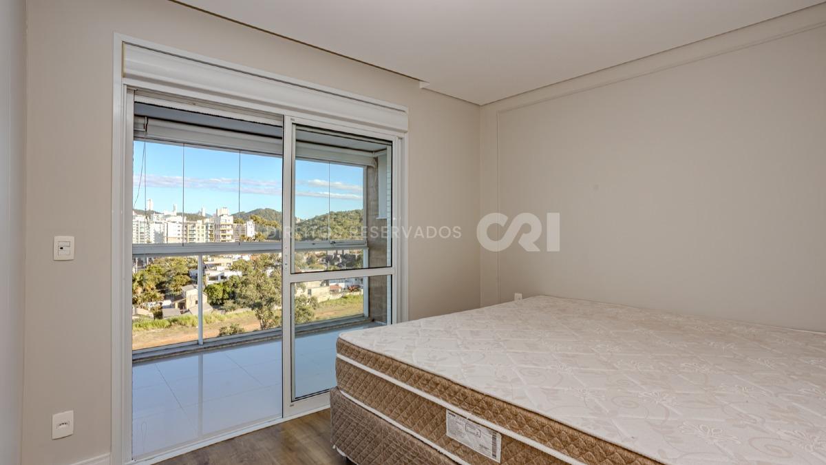 Apartamento com 3 Suítes no Amores da Brava Club House na Praia Brava, Itajaí.