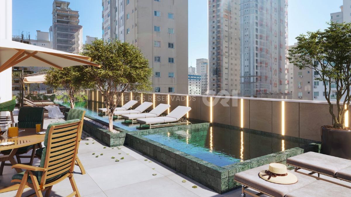 Apartamento com 3 Suítes no Edifício Senses na Meia Praia, Itapema.
