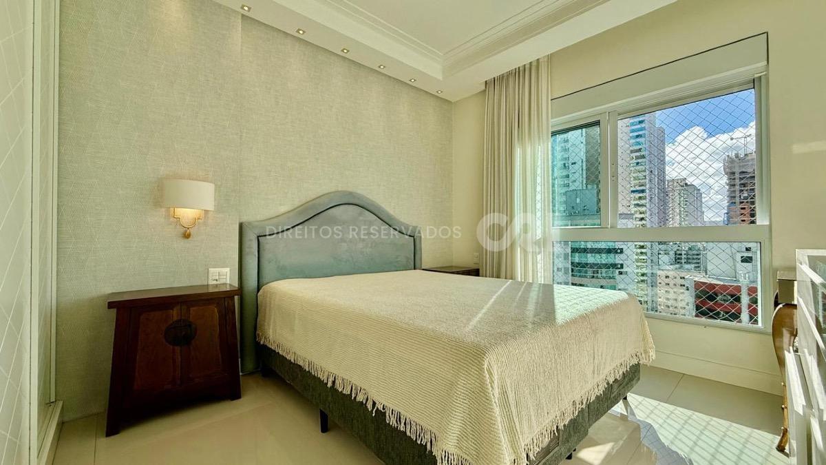 Apartamento com 4 quartos no Edifício Parigi Residenza na Barra Sul em Balneário Camboriú.