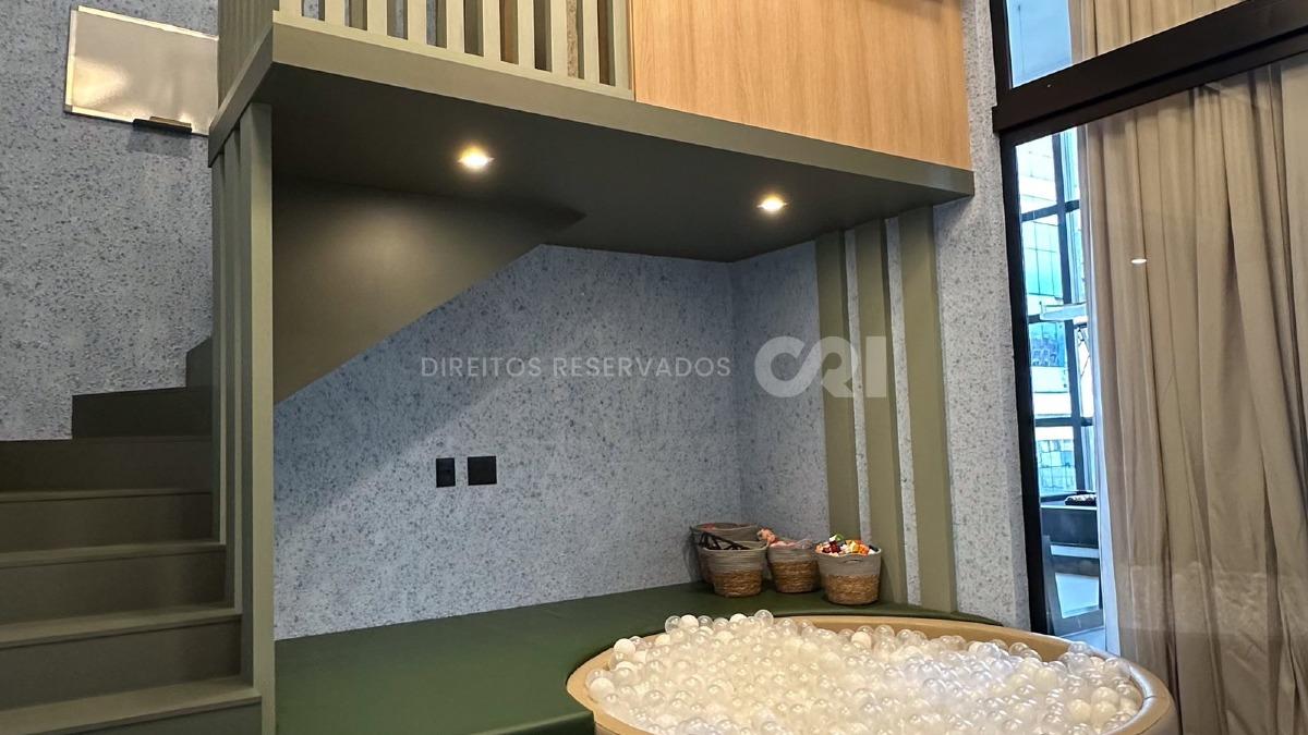 Apartamento com 4 Suítes no Selenter See Residence na Meia Praia, Itapema