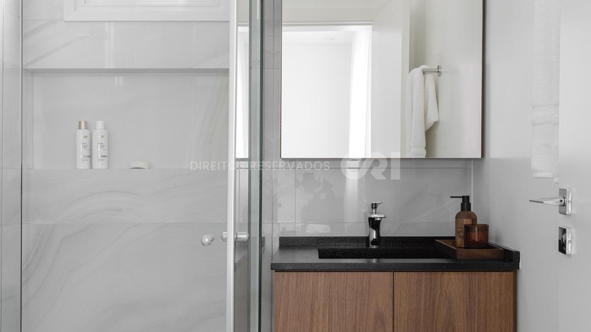 Apartamento Brisa com 4 Suítes no Zaha Building em Meia Praia, Itapema