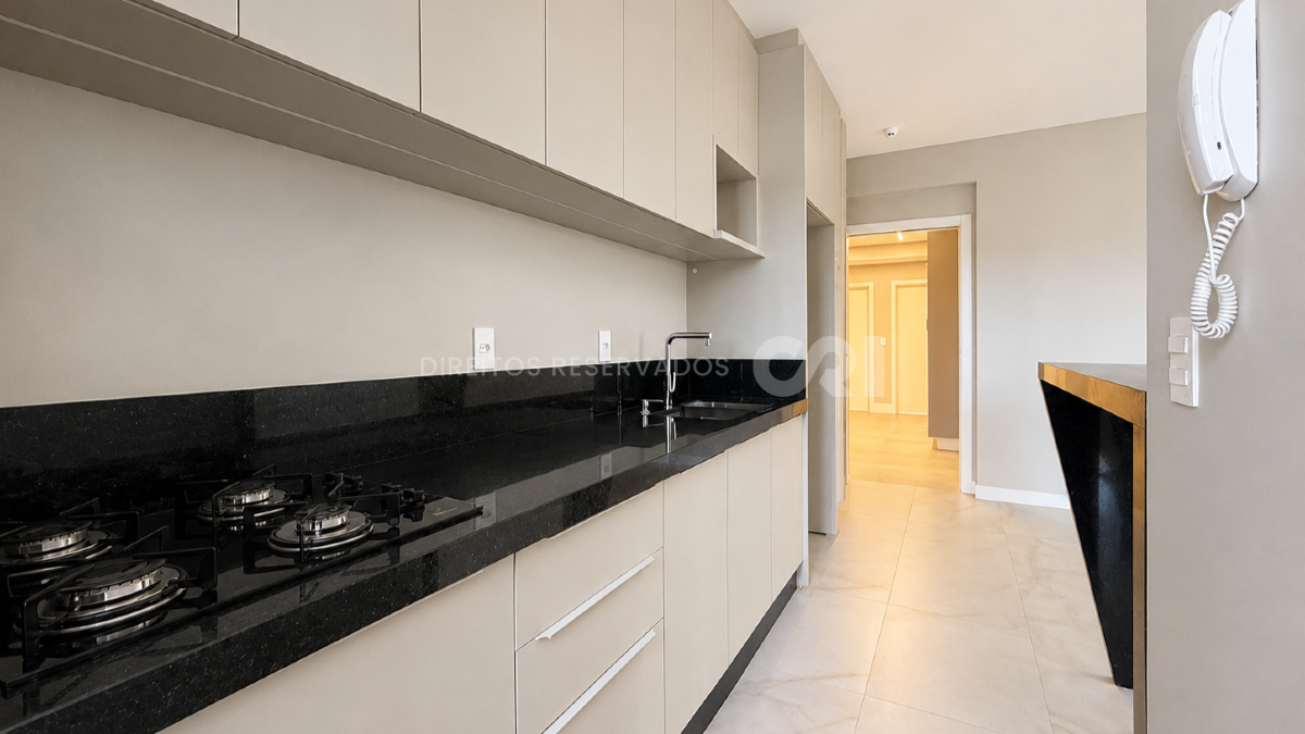 Apartamento com 2 Quartos no Manu Bay na Praia Brava em Itajaí