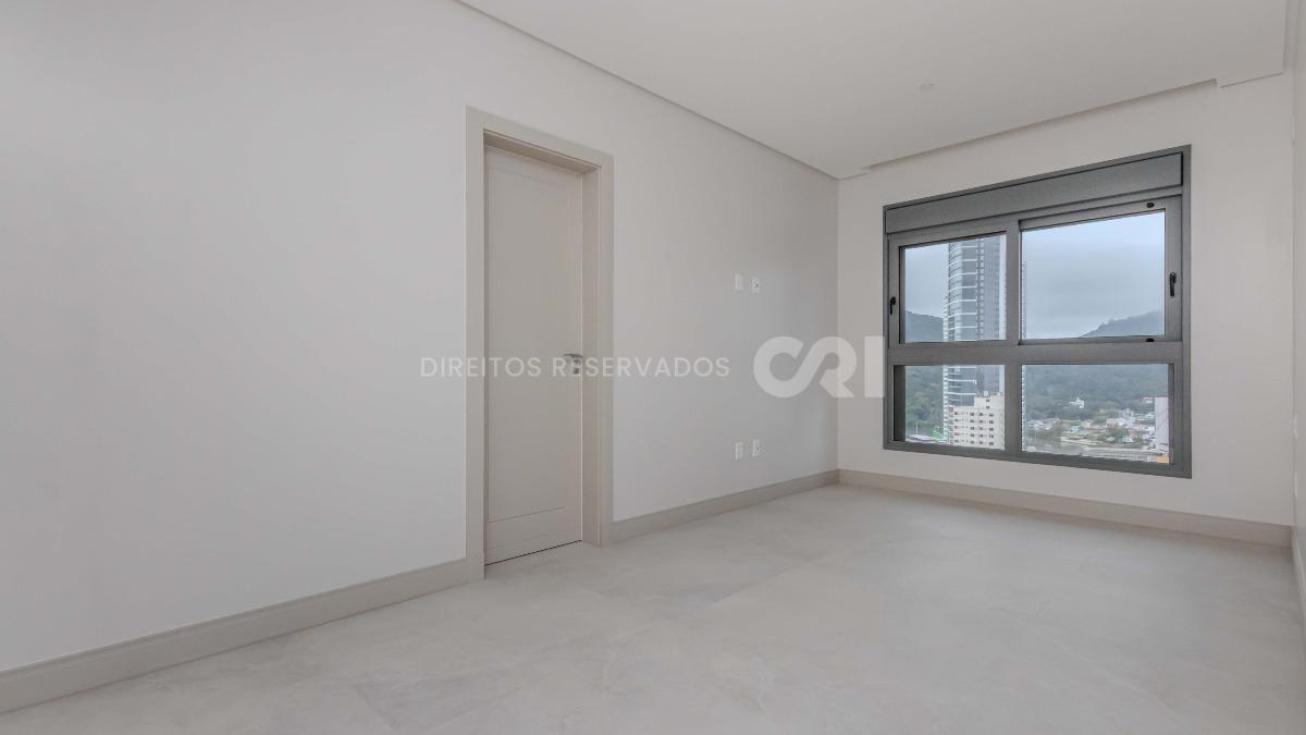 Apartamento com 4 Suítes no Tonino Lamborghini na Barra Sul em Balneário Camboriú