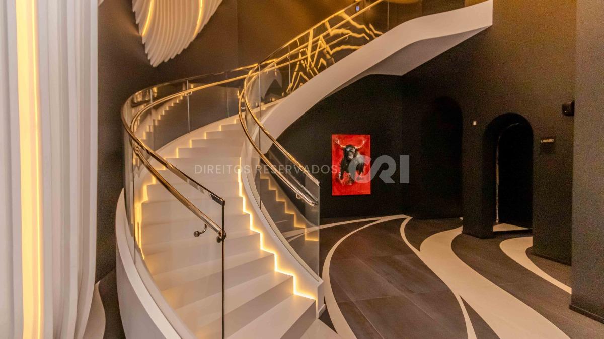 Apartamento com 4 Suítes no Tonino Lamborghini Residences na Barra Sul em Balneário Camboriú
