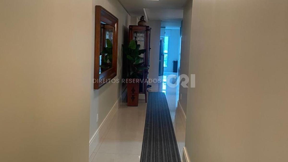 Apartamento com 4 Suítes no Edifício Metrópolis em Pioneiros, Balneário Camboriú.