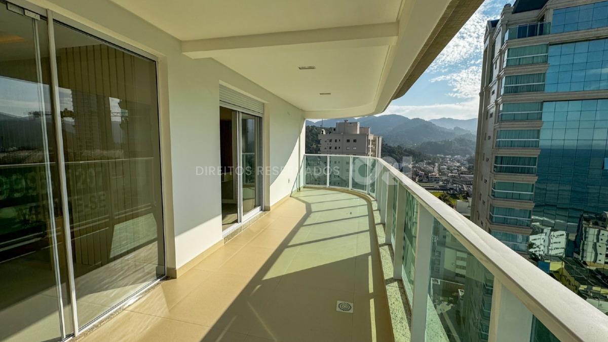Apartamento com 3 Suítes no Quatro Ilhas no Centro de Itapema