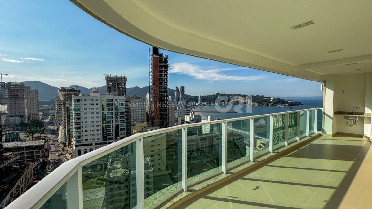 Apartamento com 3 Suítes no Quatro Ilhas no Centro de Itapema