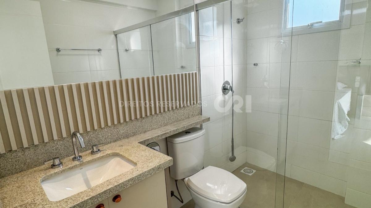 Apartamento com 3 Suítes no Quatro Ilhas no Centro de Itapema