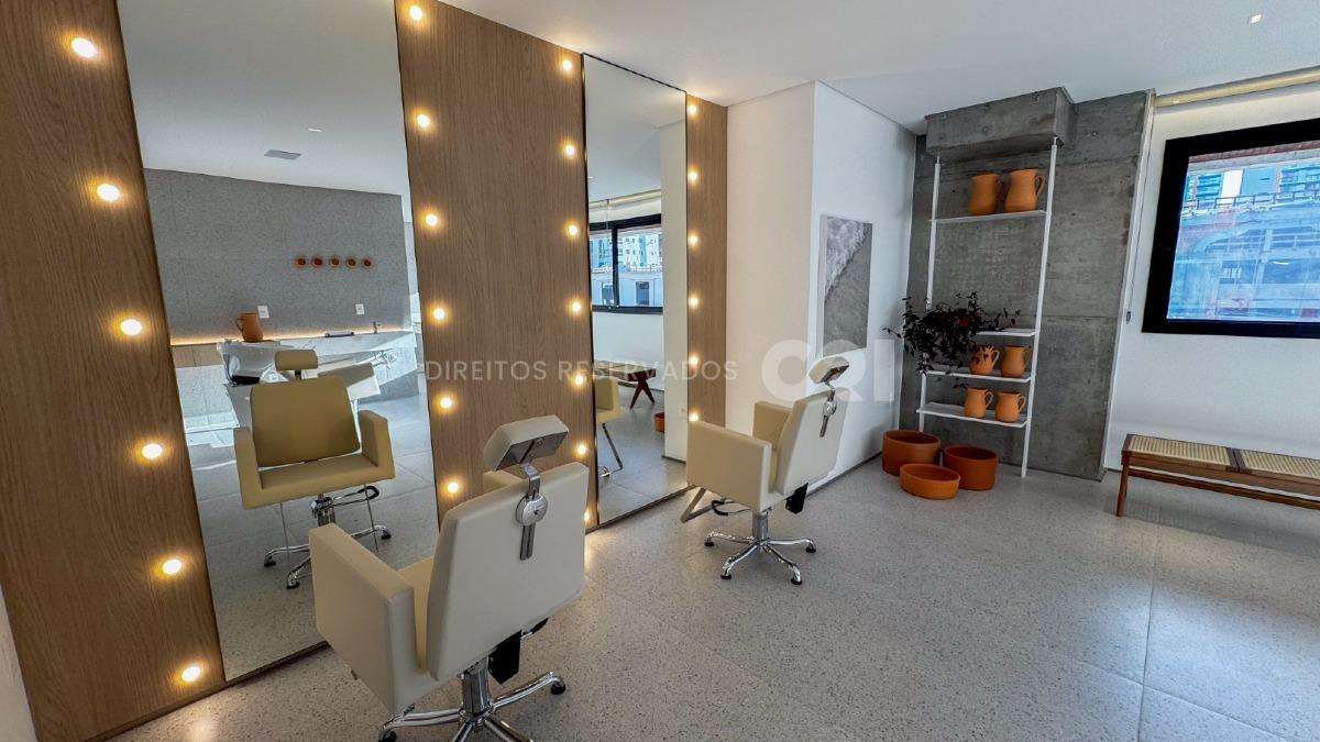 Apartamento com 3 Suítes no La Joie em Meia Praia, Itapema
