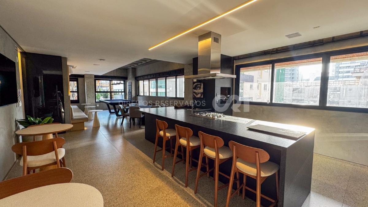 Apartamento com 3 Suítes no La Joie em Meia Praia, Itapema