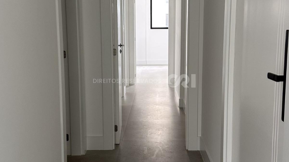 Apartamento com 3 Suítes no Jardim Itália em Meia Praia, Itapema