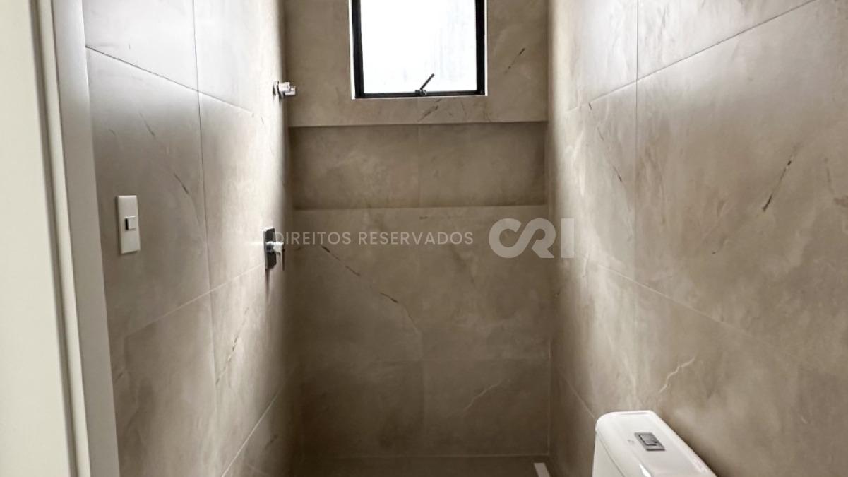 Apartamento com 3 Suítes no Jardim Itália em Meia Praia, Itapema
