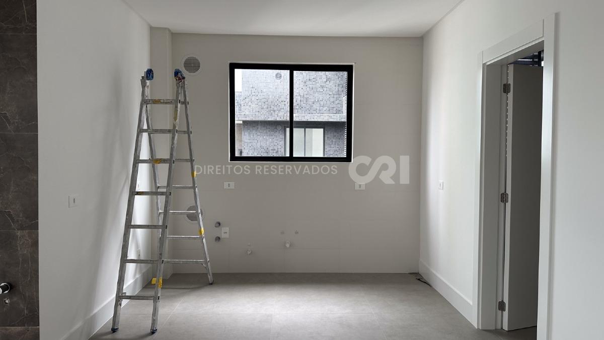 Apartamento com 3 Suítes no Jardim Itália em Meia Praia, Itapema