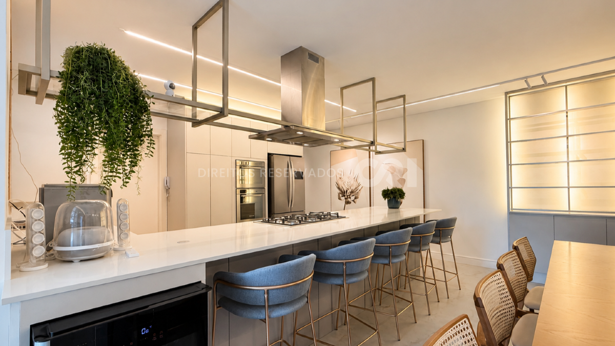 Apartamento com 3 Suítes no Edifício Le Blanc na Praia Brava em Itajaí