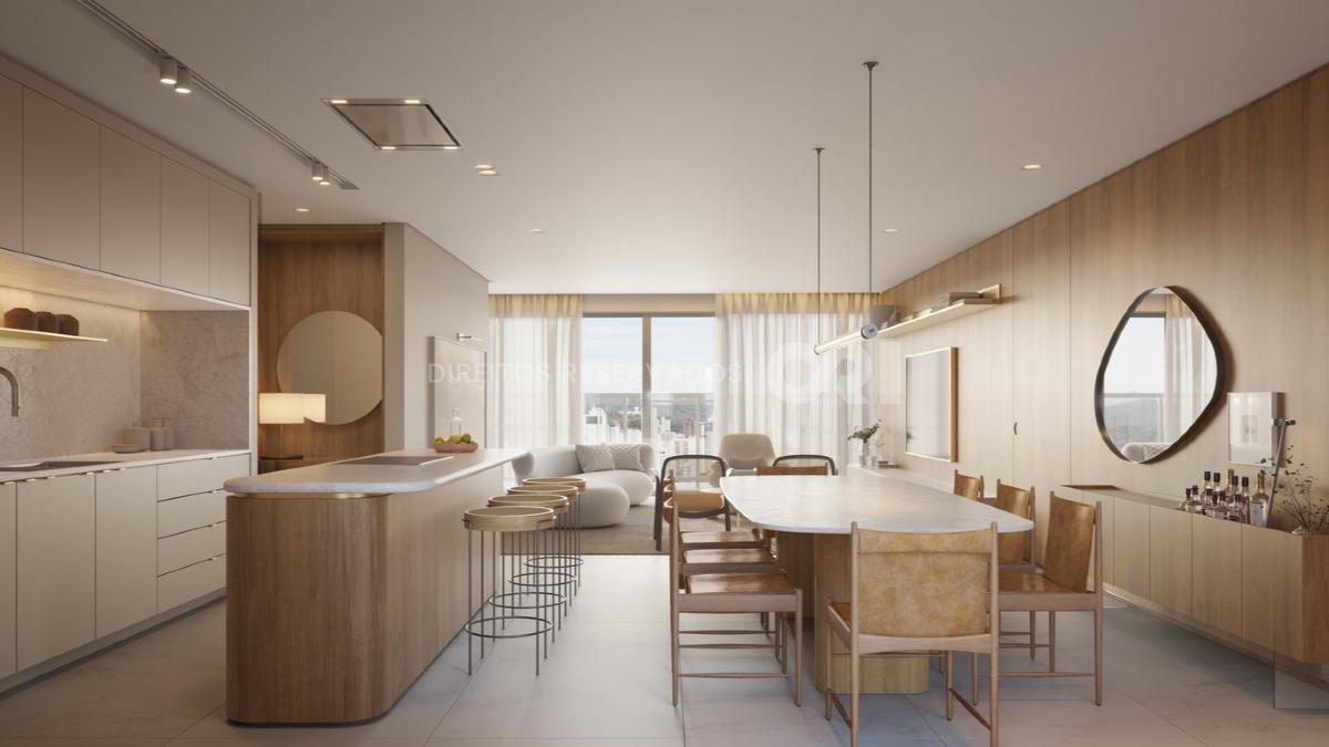 Apartamento com 4 Suítes no Edifício Elbrus no Centro de Balneário Camboriú