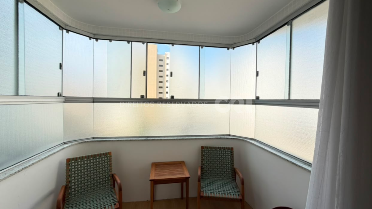 Apartamento com 3 Dormitórios no Edifício Cravo e Canela no Centro de Balneário Camboriú