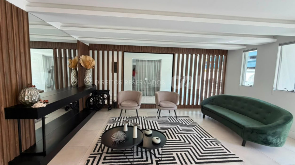 Apartamento com 3 Dormitórios no Edifício Cravo e Canela no Centro de Balneário Camboriú