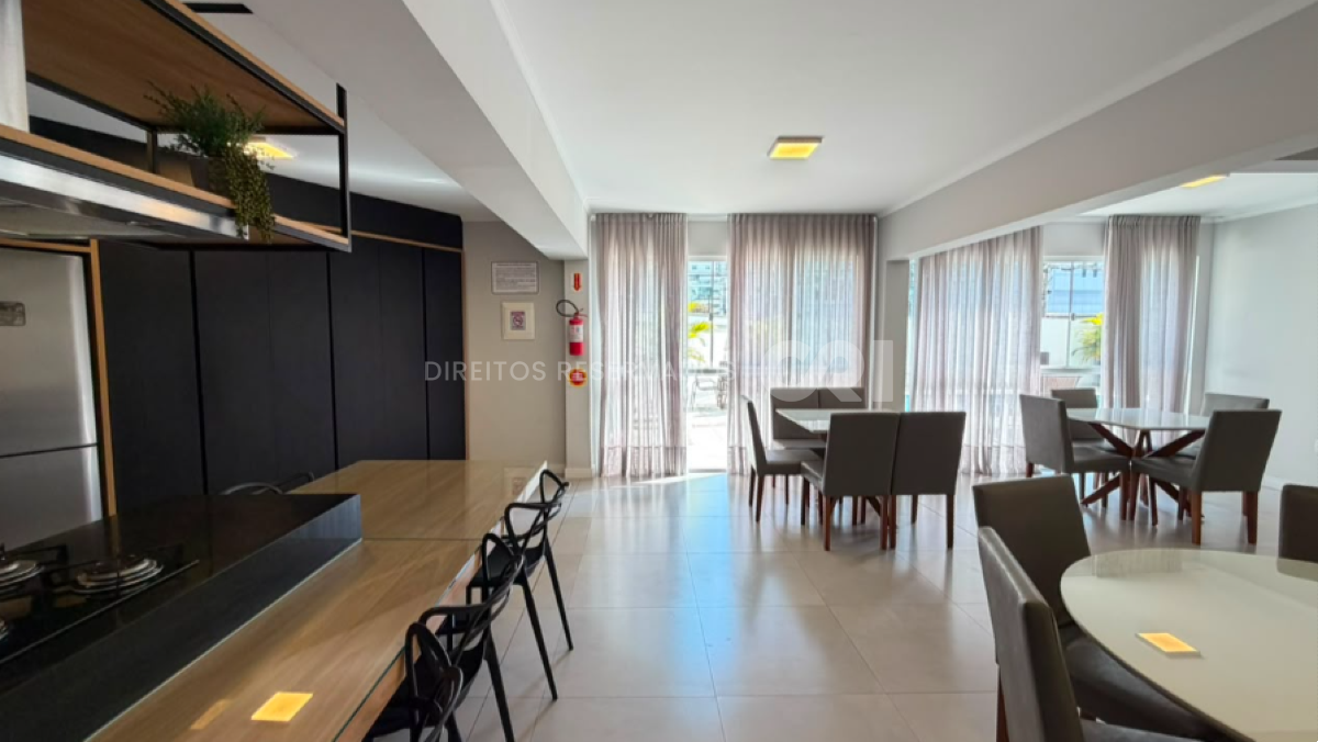 Apartamento com 3 Dormitórios no Edifício Cravo e Canela no Centro de Balneário Camboriú