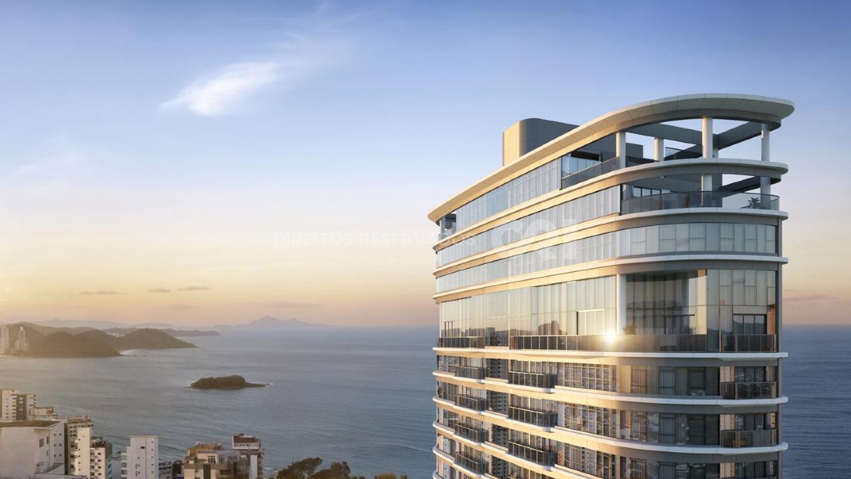 Cobertura Triplex com 5 Suítes no Edifício Elbrus no Centro de Balneário Camboriú