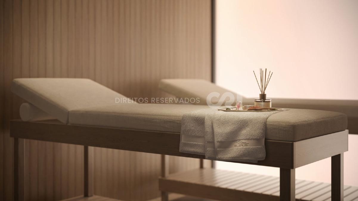 Cobertura Triplex com 5 Suítes no Edifício Elbrus no Centro de Balneário Camboriú