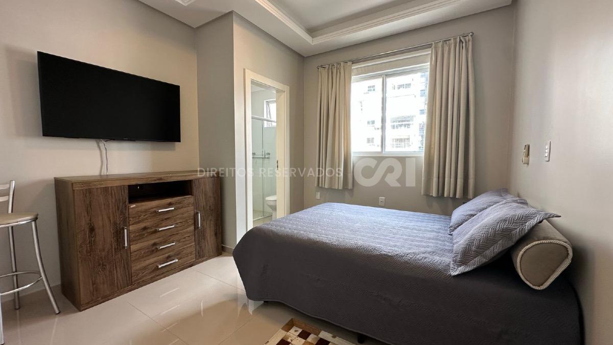 Apartamento com 3 Suítes no Villa Constanza Residencial em Meia Praia, Itapema