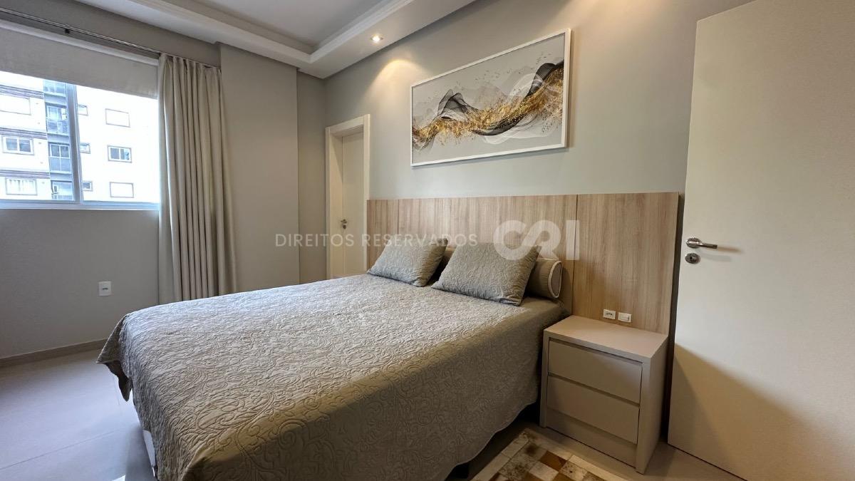 Apartamento com 3 Suítes no Villa Constanza Residencial em Meia Praia, Itapema