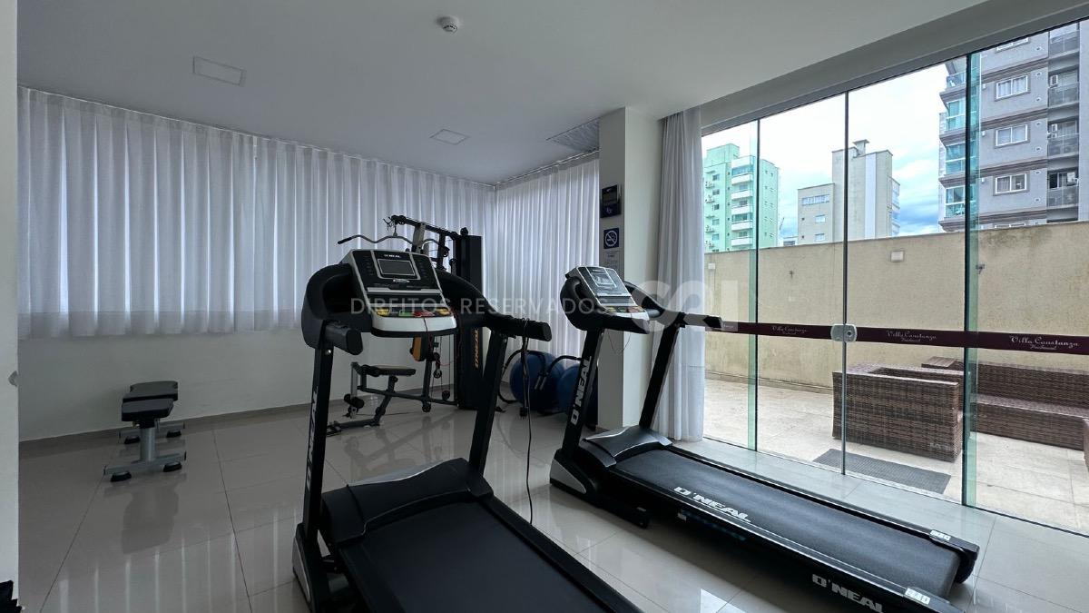 Apartamento com 3 Suítes no Villa Constanza Residencial em Meia Praia, Itapema