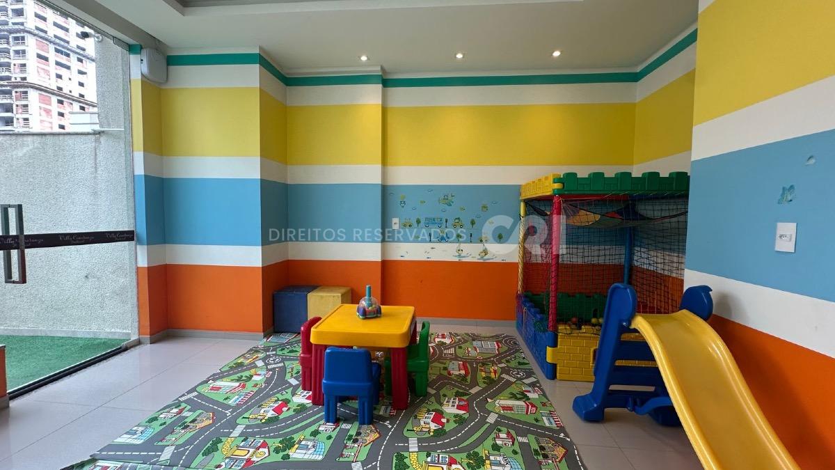 Apartamento com 3 Suítes no Villa Constanza Residencial em Meia Praia, Itapema