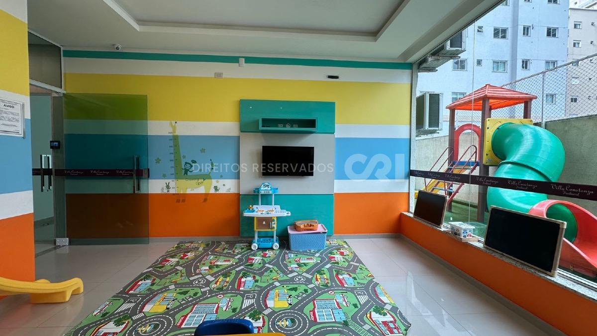 Apartamento com 3 Suítes no Villa Constanza Residencial em Meia Praia, Itapema