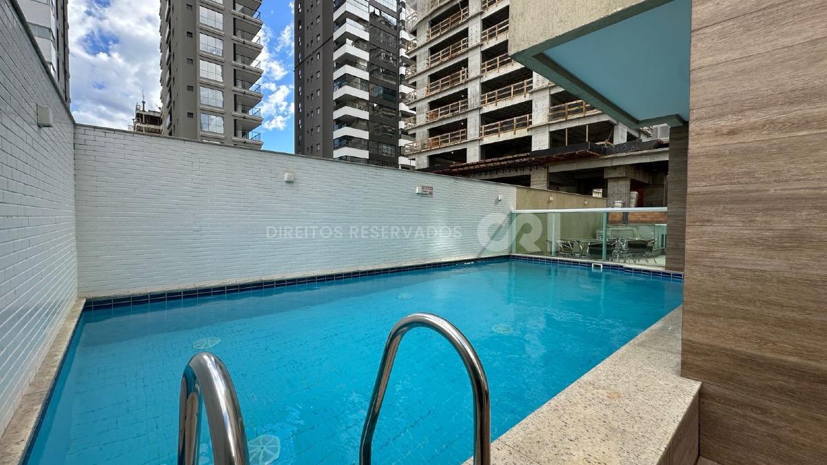Apartamento com 3 Suítes no Villa Constanza Residencial em Meia Praia, Itapema