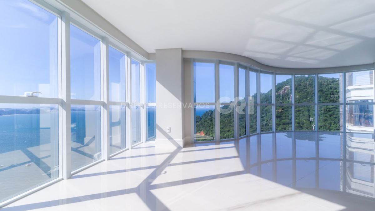 Apartamento Frente Mar no Ibiza Torre Norte na Av. Atlântica, Centro de Balneário Camboriú