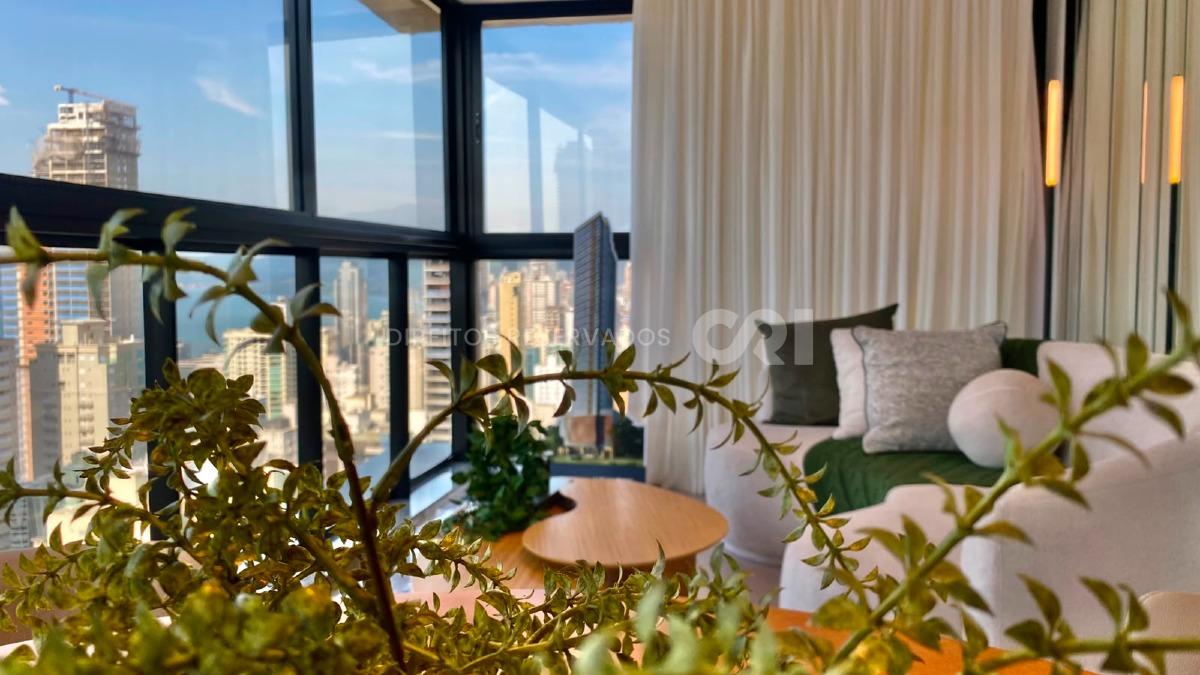 Apartamento Showroom com 4 Suítes no Shard Tower em Meia Praia, Itapema