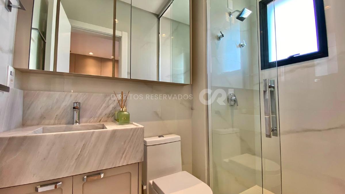 Apartamento Showroom com 4 Suítes no Shard Tower em Meia Praia, Itapema