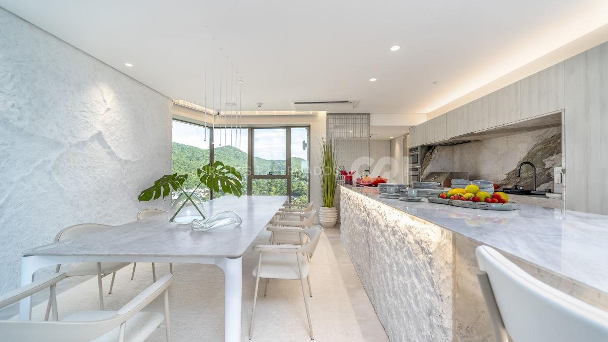 Apartamento Mobiliado com 4 Suítes no Yachthouse by Pininfarina na Barra Sul em Balneário Camboriú