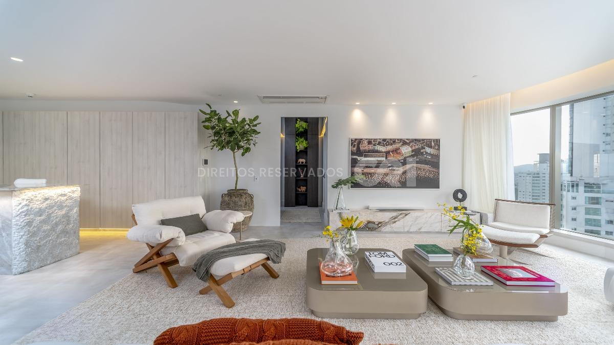 Apartamento Mobiliado com 4 Suítes no Yachthouse by Pininfarina na Barra Sul em Balneário Camboriú