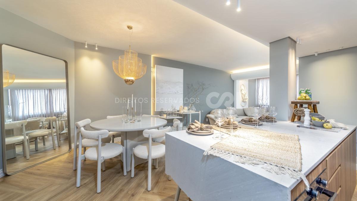 Apartamento com 4 Suítes no Edifício Oasis no Centro em Balneário Camboriú