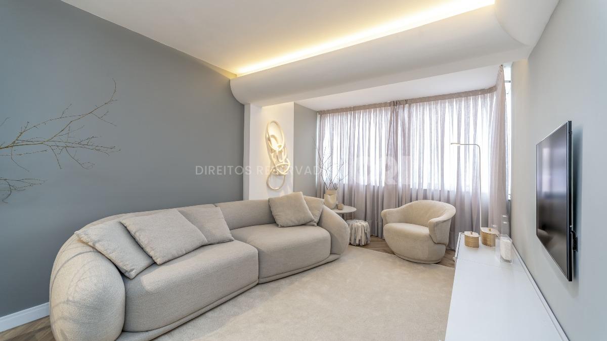 Apartamento com 4 Suítes no Edifício Oasis no Centro em Balneário Camboriú