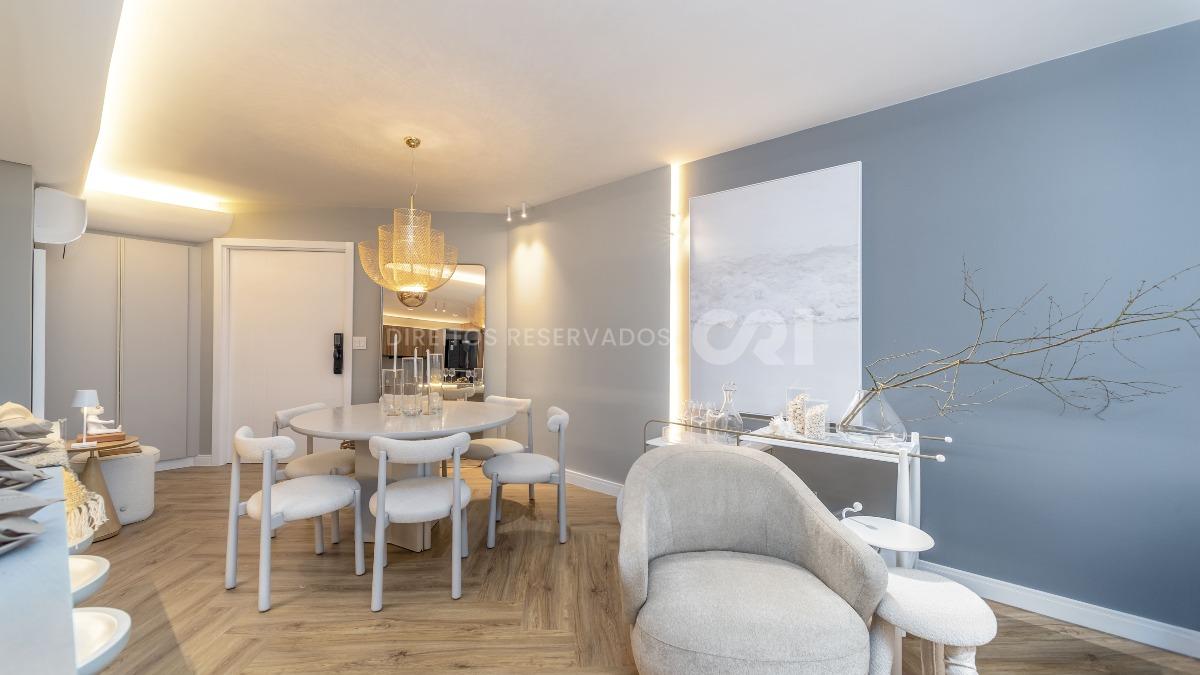 Apartamento com 4 Suítes no Edifício Oasis no Centro em Balneário Camboriú