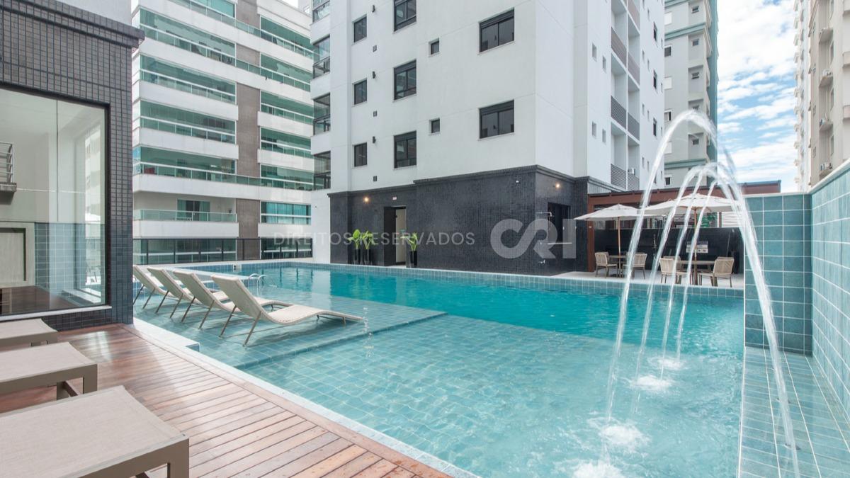 Apartamento com Vista para o Mar e 3 Suítes no Imperia Del Mare em Meia Praia, Itapema