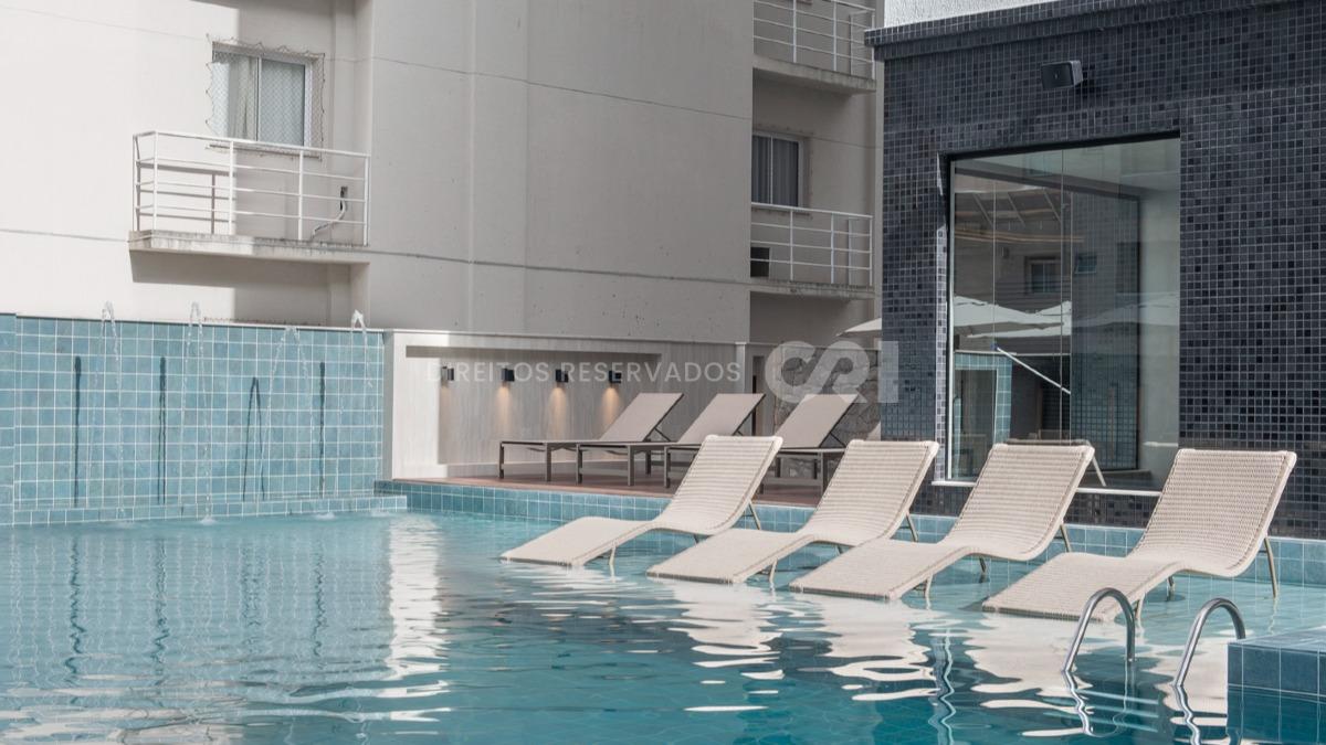 Apartamento com Vista para o Mar e 3 Suítes no Imperia Del Mare em Meia Praia, Itapema