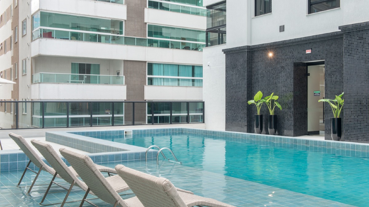 Apartamento com Vista para o Mar e 3 Suítes no Imperia Del Mare em Meia Praia, Itapema