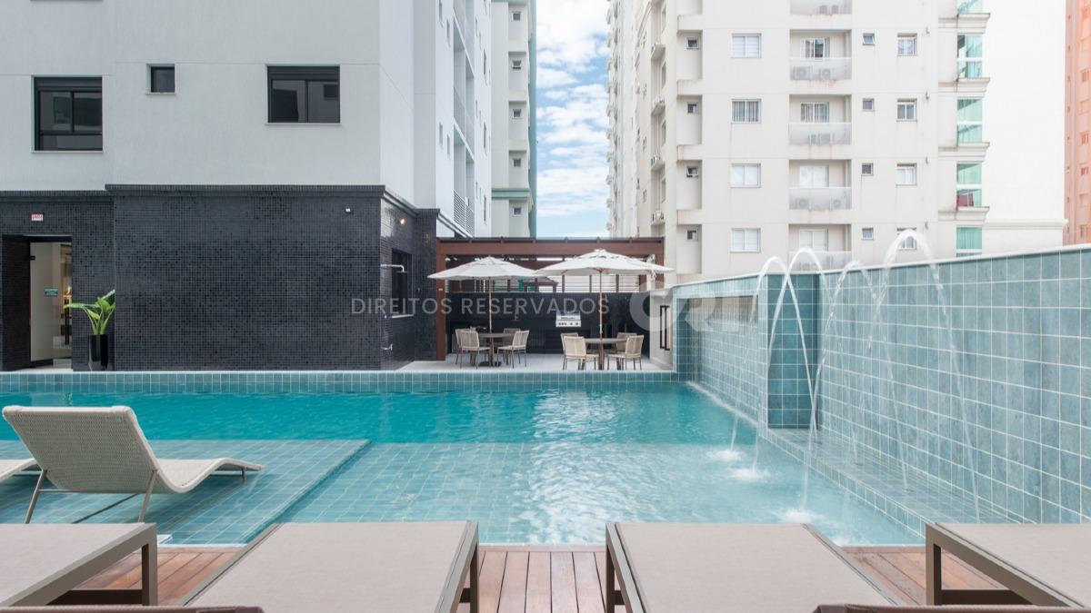 Apartamento com 4 suítes no Edifício Imperia Del Mare na Meia Praia em Itapema