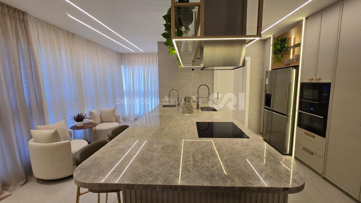 Apartamento com 4 Suítes no Imperia Del Mare em Meia Praia, Itapema