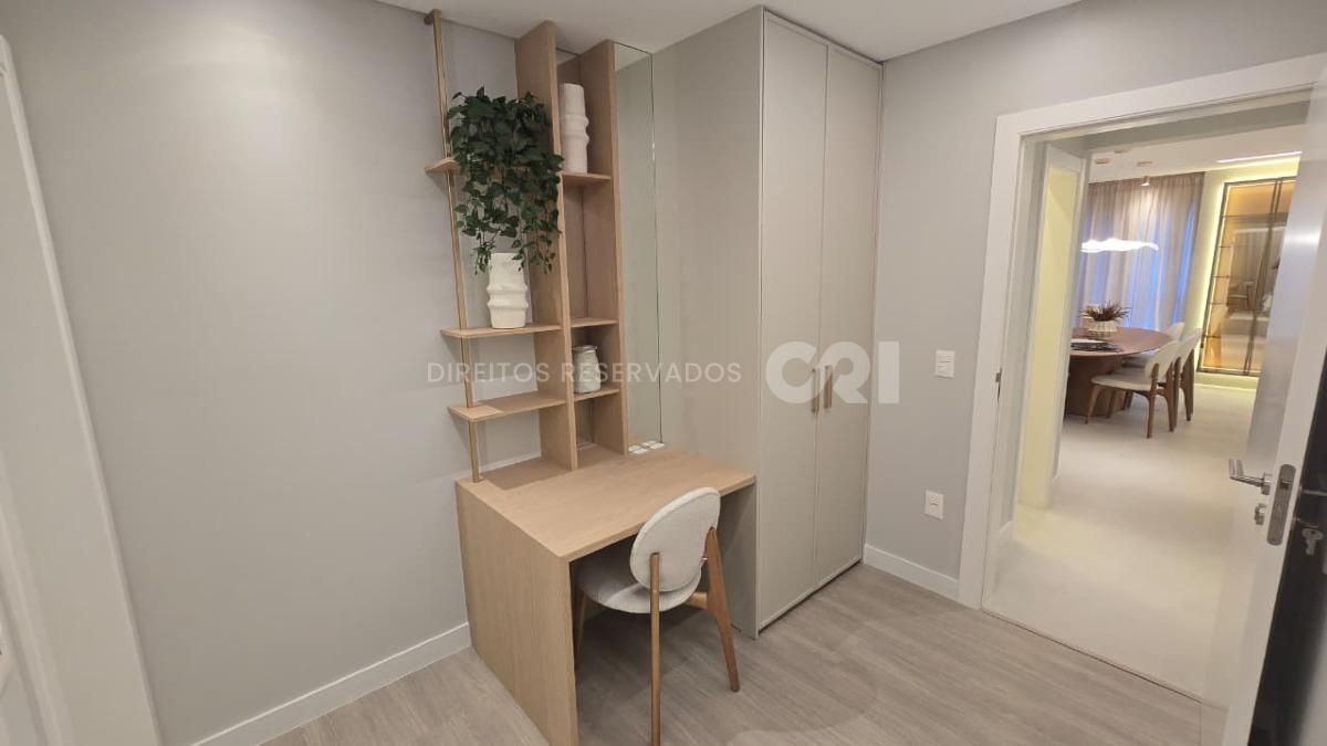 Apartamento com 4 Suítes no Imperia Del Mare em Meia Praia, Itapema