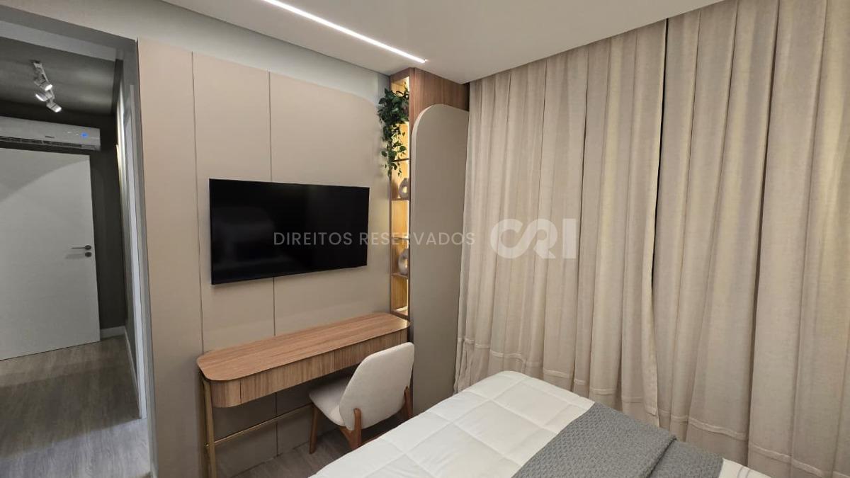 Apartamento com 4 Suítes no Imperia Del Mare em Meia Praia, Itapema