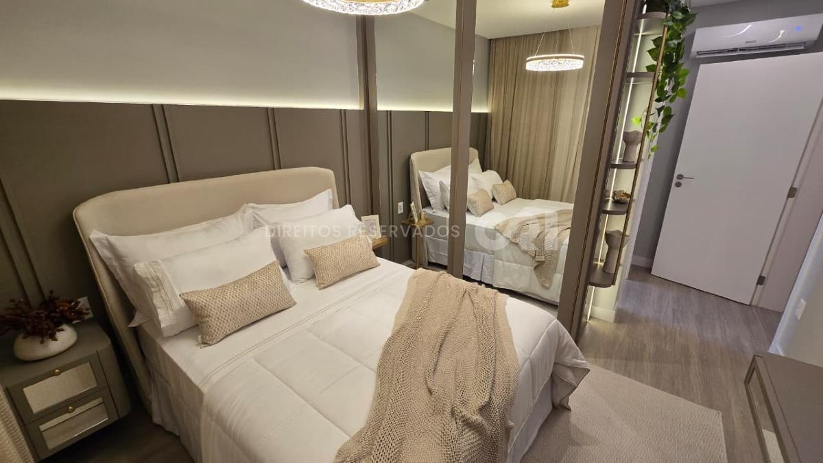 Apartamento com 4 Suítes no Imperia Del Mare em Meia Praia, Itapema