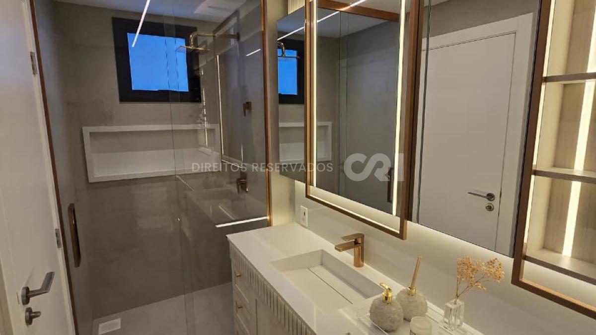 Apartamento com 4 Suítes no Imperia Del Mare em Meia Praia, Itapema