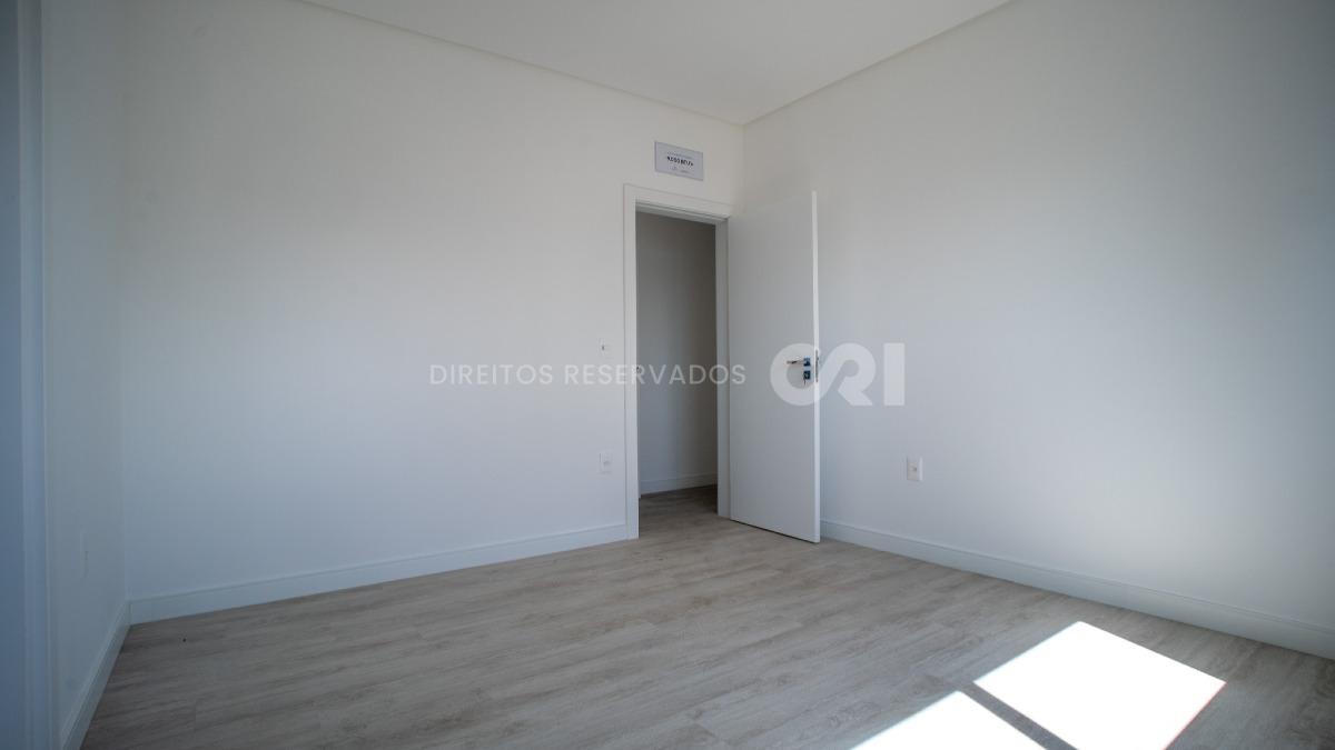 Apartamento à venda com 3 suítes no Shard Tower em Itapema